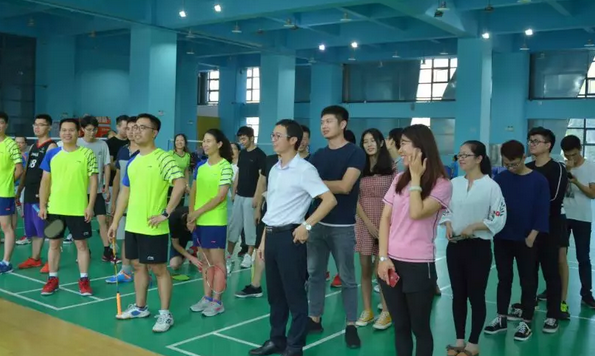 开元游戏2018羽毛球赛圆满举行